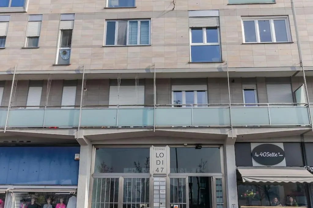 Appartamento Di Design A Pochi Passi Da Metro E Centro Milano 0*, Milan Italy